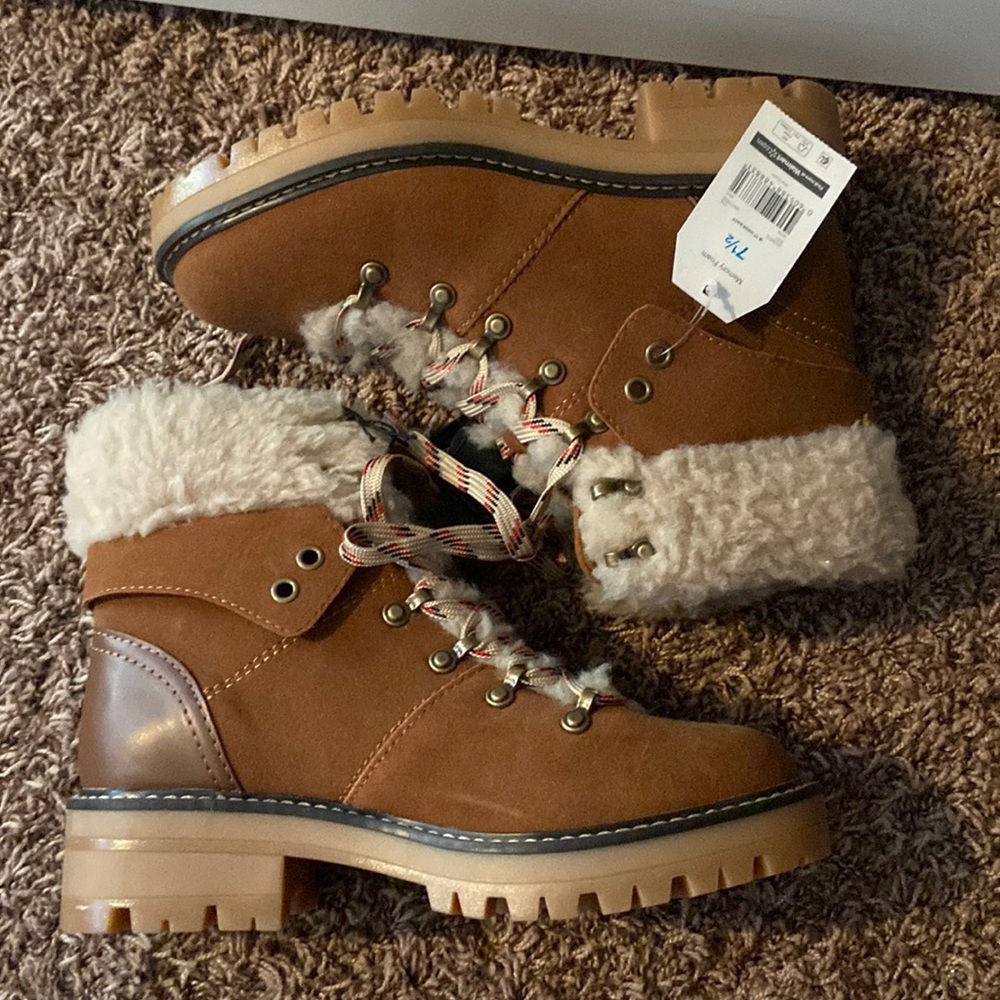 Womens hiker boots